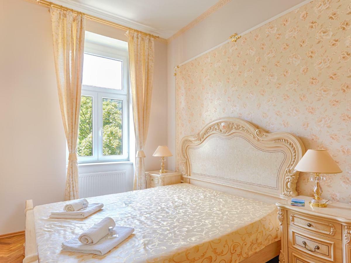 Lyra Apartment